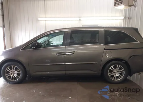 2011 Honda Odyssey Ex-L from USA, damaged, VIN 5FNRL5H62BB096853